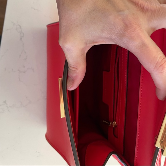 Ladies strap purse - Picture 4 of 5